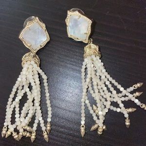 Kendra Scott Misha fringed earrings in ivory mother of pearl